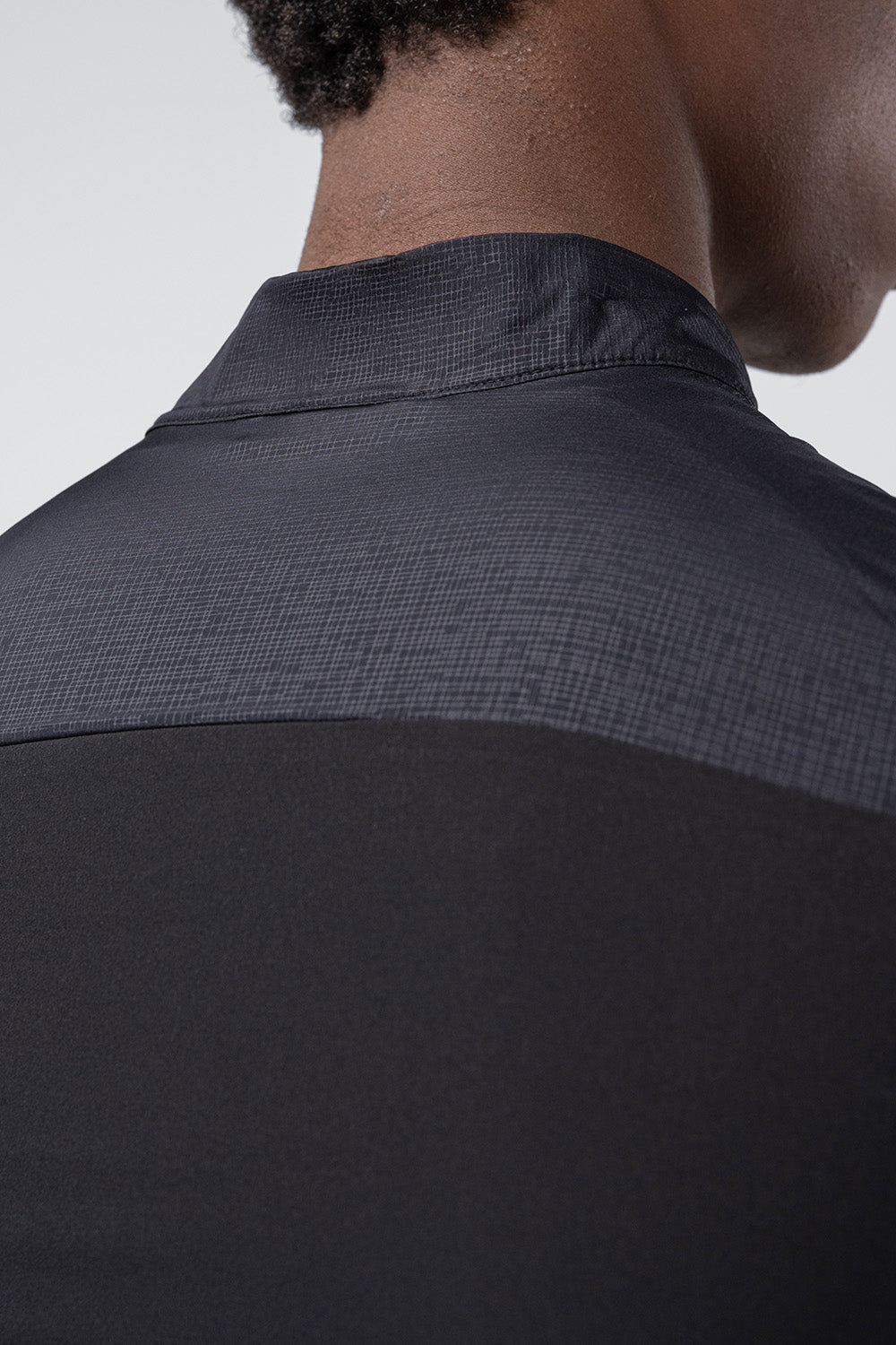 Gobik Vector 2.0 vest men's in crow black color detail view