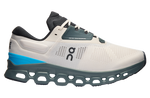 On Cloudstratus 3 running shoe in cream and horizon blue colorway