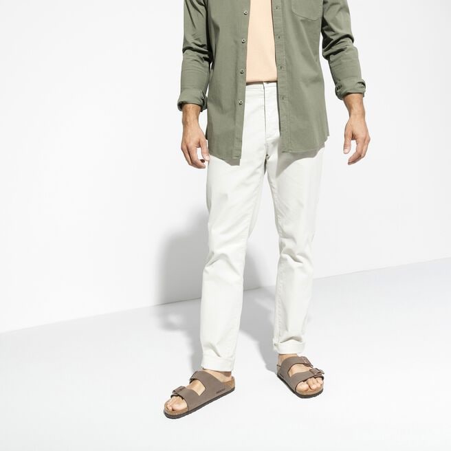 Birkenstock Arizona sandals in mocha brown worn with casual outfit