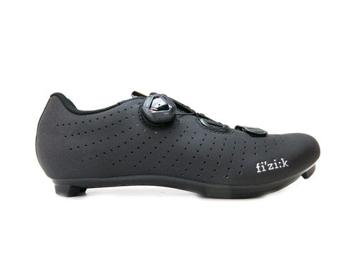 Fizik Tempo Overcurve R5 cycling shoe in black with BOA closure system