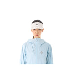 Woman wearing white Black Diamond Distance Visor with diamond logo
