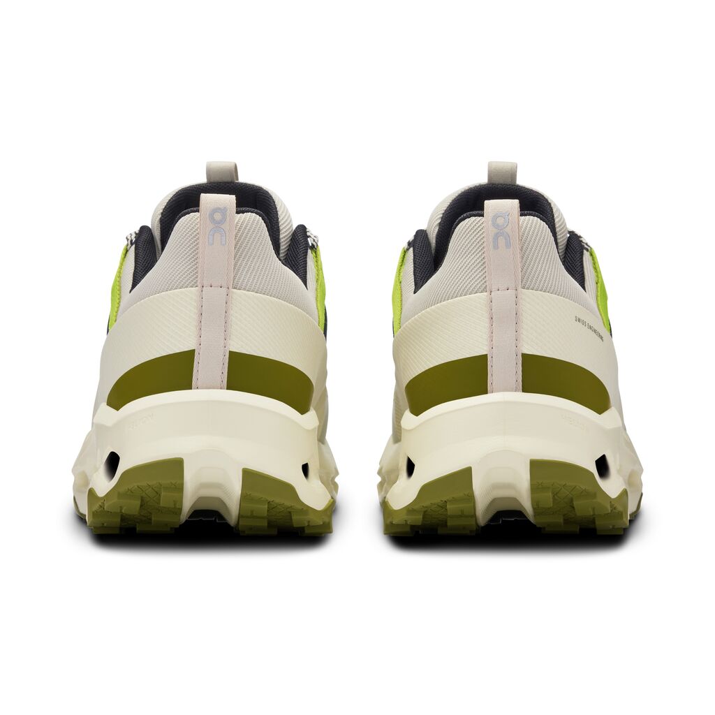 On Cloudhorizon running shoes in chalk and seedling colorway, rear view showing sole