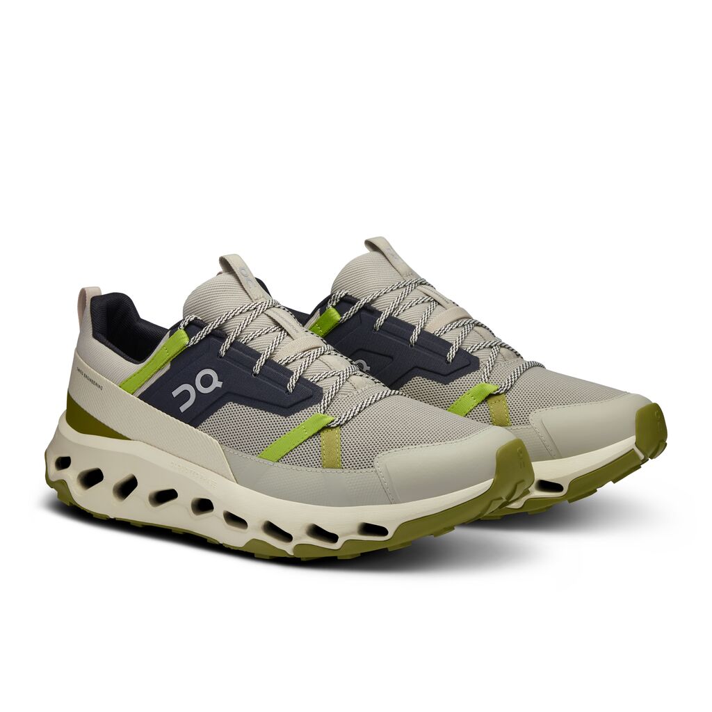 On Cloudhorizon men's running shoes in chalk beige with green seedling accents