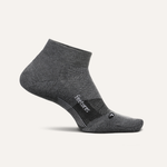 Feetures Elite Max Cushion Low Cut running sock in basic grey