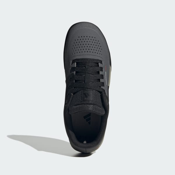 Five Ten Freerider Pro MTB shoes in black and dark grey colorway