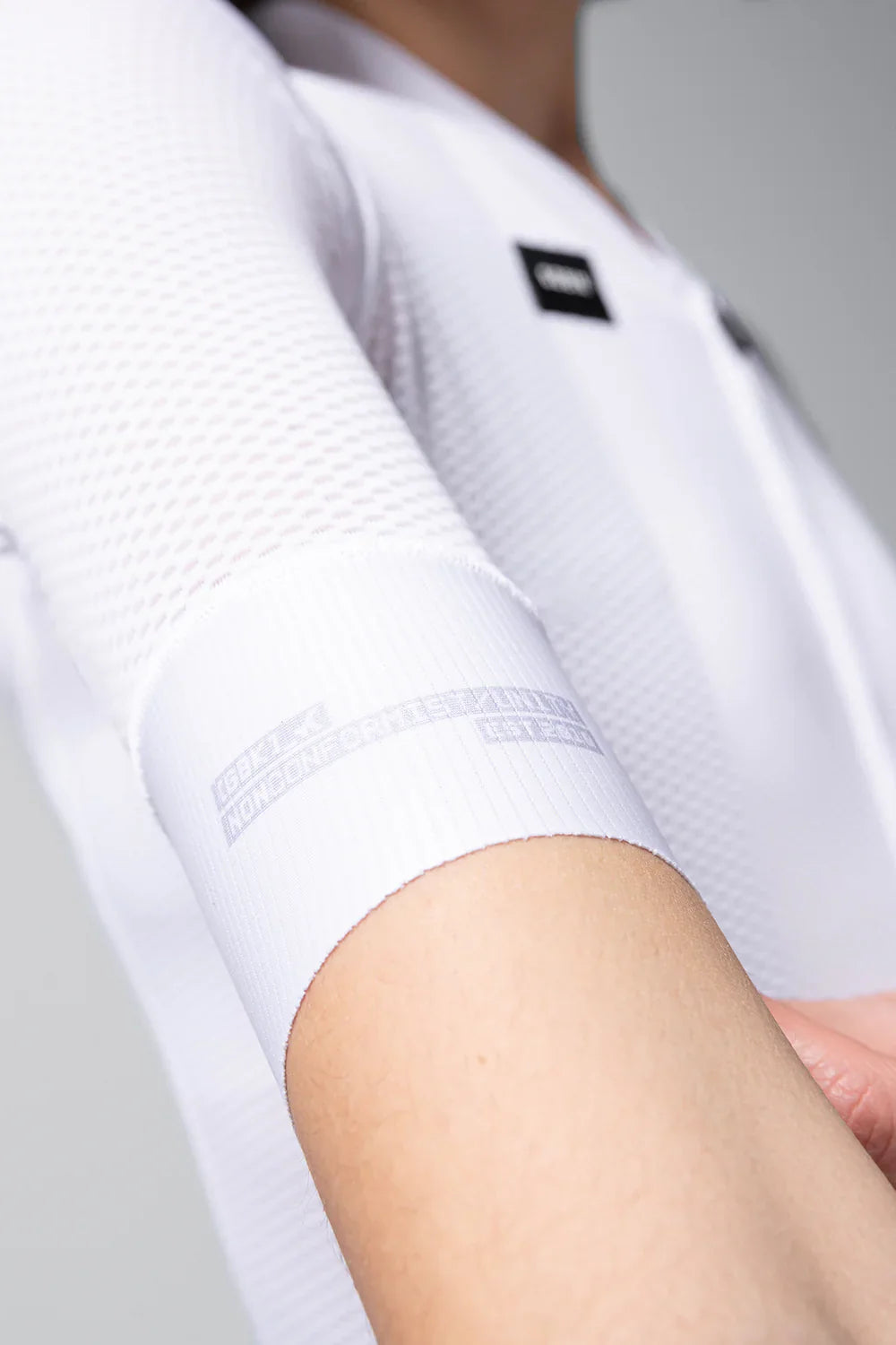 GOBIK Carrera 2.0 Unisex Jersey in Chalk white color showing sleeve detail