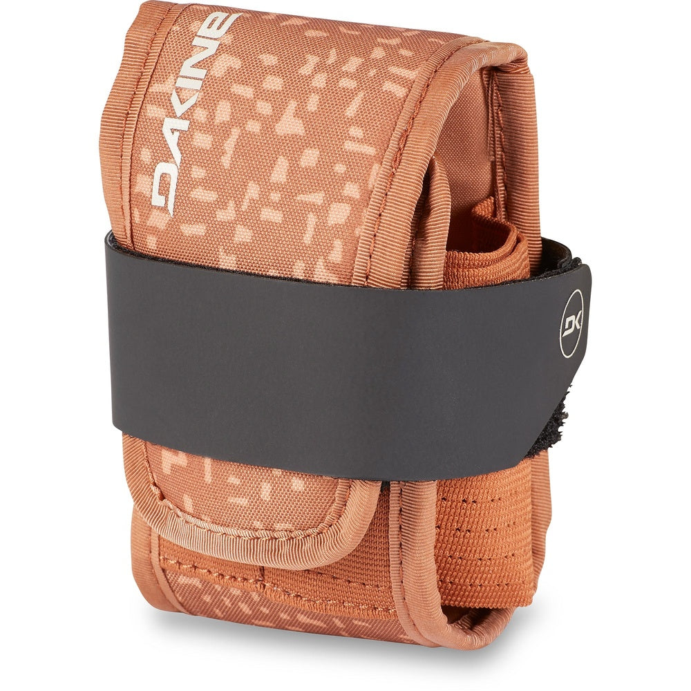 Dakine Gripper Sierra Fossil wrist guard in coral orange with fossil pattern