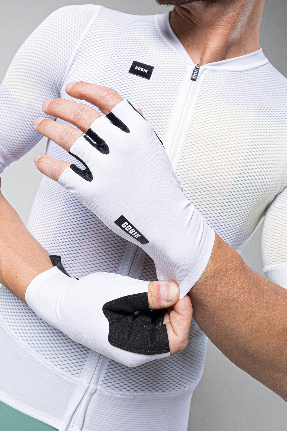 Mamba 2.0 Short Gloves Gobik Unisex White XL