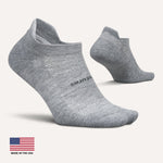 Feetures grey no-show athletic socks with cushioned sole and tab design