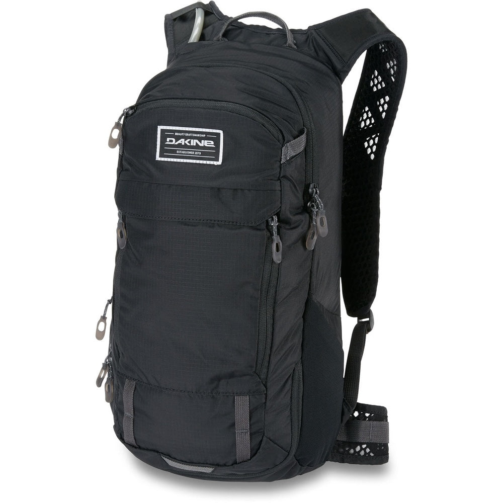 Dakine Syncline 16L black mountain biking backpack with hydration system and ventilated back panel