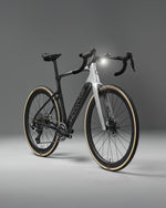 Cannondale Synapse road bike in silver/chalk finish with drop handlebars and disc brakes