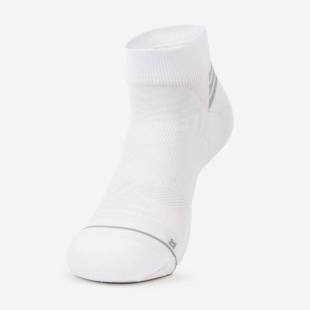 Thorlos Experia XSpeed ankle sock in white, front view showing toe box detail