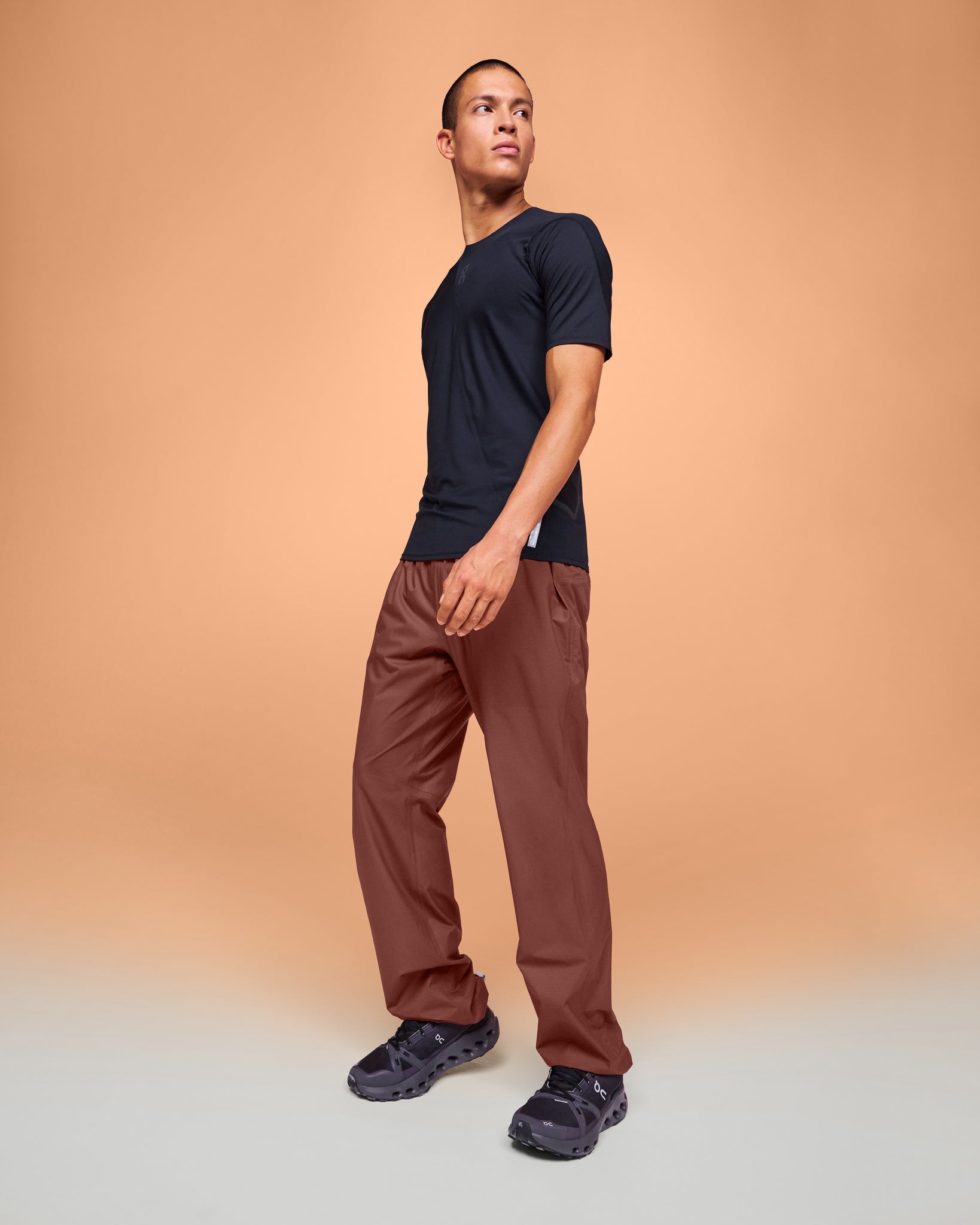 On Men Ultra Pants Ruby Medium - Lightweight & Waterproof Trail