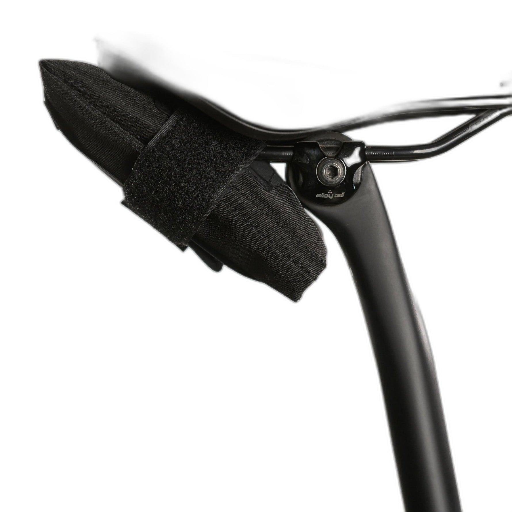 Almsthre Roll Saddle Bag