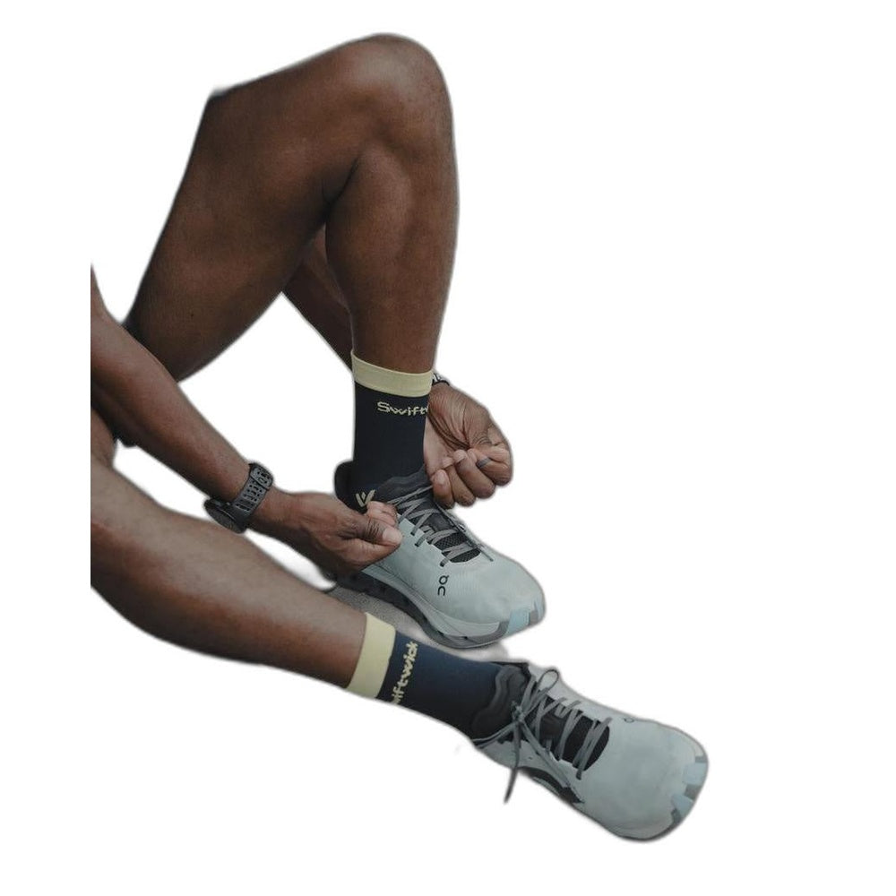 Swiftwick Aspire Mid-Crew Euro Stripe Navy Blue MD