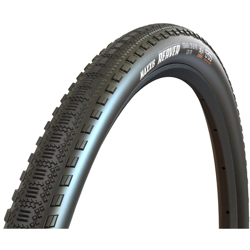 Maxxis Reaver black folding bicycle tire with aggressive tread pattern for gravel cycling