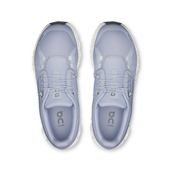 On Cloud 6 running shoes in nimbus blue with white sole, top view