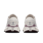 On Cloud X 4 women's running shoes in ivory and heron colorway, rear view