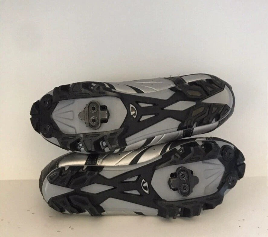 Giro Womens Reva Silver Gray