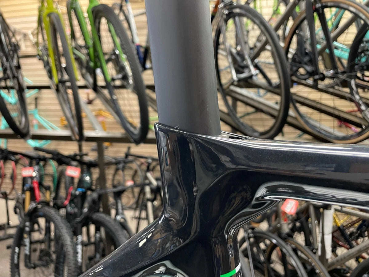 Bianchi Oltre XR4 Rim Brake Graphite Race/Celeste Frame 53