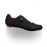Fizik Tempo Overcurve R5 cycling shoe in black with pink fluorescent accents and BOA closure