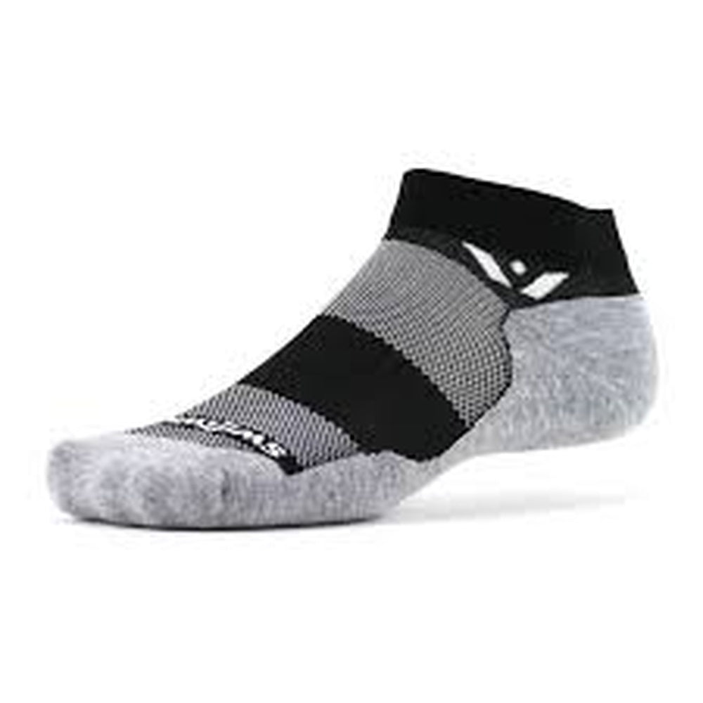 Swiftwick Maxus One Socks - Black